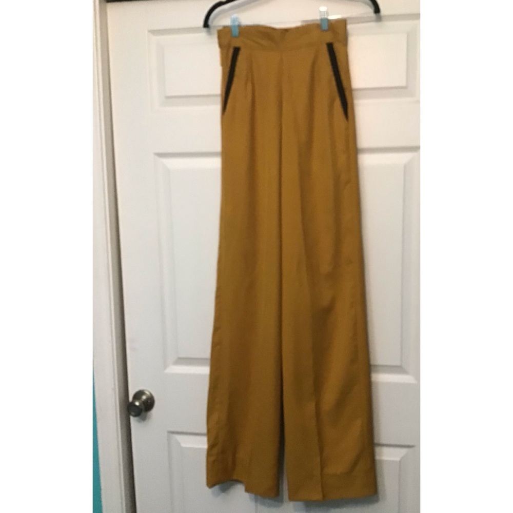 High Waisted Pants*